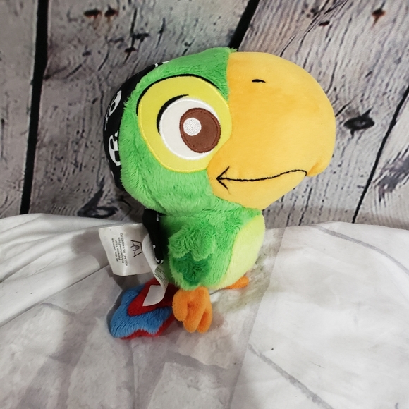 Disney Toys Disney Skully Parrot Plush 6 Jake Neverland Pirates Poshmark